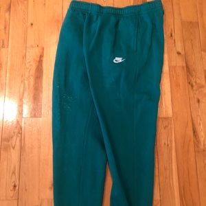 Nike cuffed Sweatpants